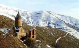 Армянское общество должно помочь Церкви в борьбе с сектами – писатель