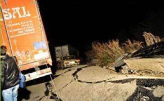 Автодорога из Армении в Грузию вновь опасна для эксплуатации – оползни