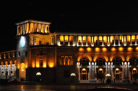 Ночной Ереван (фото и видео)