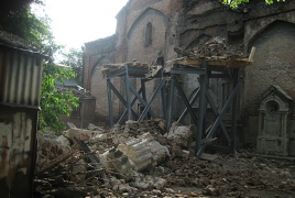 Полностью обрушилась колокольня монастыря Сурб Ншан в Тбилиси