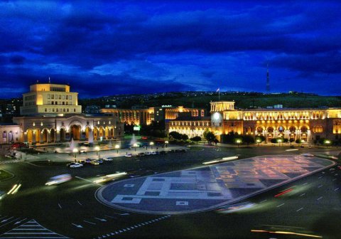 Ночной Ереван (10 фото)