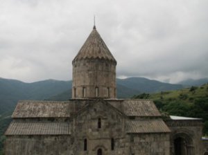 Кто защитит армянские памятники в Армении?