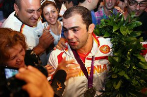 Армянские олимпийцы вернулись на родину