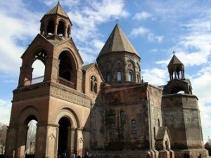 Армянской Церкви нужно начать бороться с формальностями