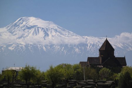 Путешествие по весенней Армении