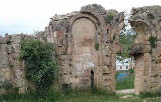 Жители Дерсима требуют восстановить полуразрушенную армянскую церковь