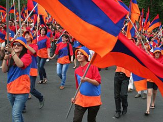 Правительство утвердило правила использования и изготовления флага и герба Армении