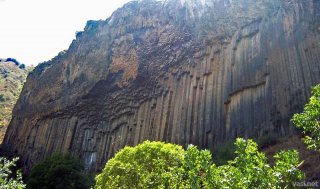 Необычные скалы Армении