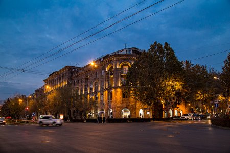 Вечерний Ереван