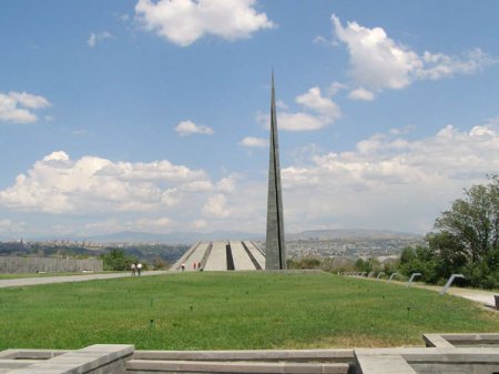 Делегация ВС России посетила Мемориальный комплекс жертвам Геноцида армян