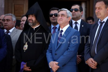 Президент Армении присутствовал на церемонии освящения церкви в городе Армавир