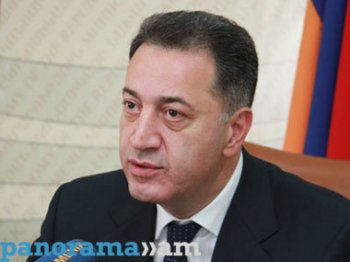 В договоре о присоединении Армении к ЕАЭС нет положения об установлении таможенного пункта на границе с НКР