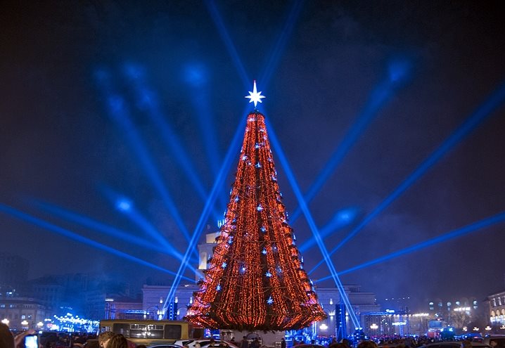 Новогодняя елка в Ереване