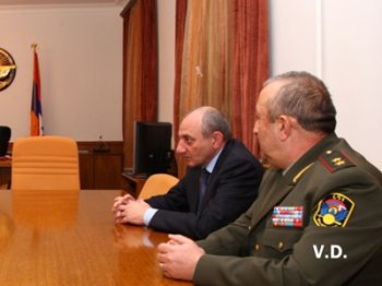 Президент НКР принял министра обороны Армении