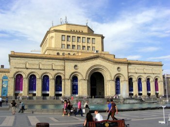 100 музыкантов из 40 стран мира 24 апреля примут участие в концерте на площади Республики в Ереване