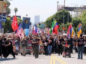 В Лос-Анджелесе проходит шествие памяти жертв Геноцида армян