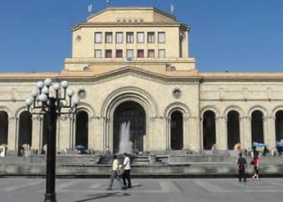 Школьники Армении получат абонементы на посещение культурных учреждений