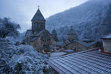 Первый снег в Агарцине, Армения