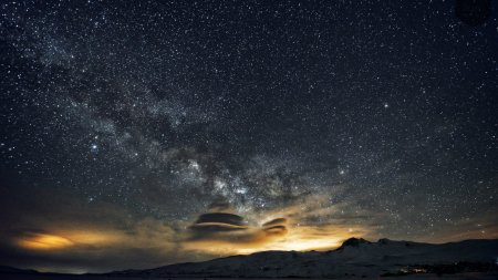 Звёздное небо над горой Арагац