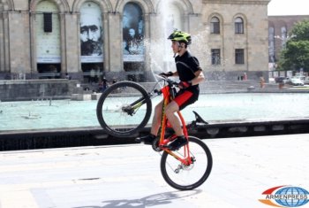 Велосипедная культура пока нова для Еревана