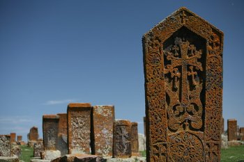 Древние хачкары являются доказательством того, что армяне жили на арцахской земле с давних времен