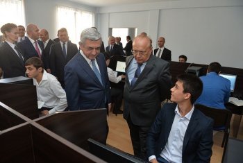Серж Саргсян посетил ереванский филиал МГУ имени Ломоносова
