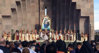 Церемония Освящения Святого Мира прошла в Эчмиадзине впервые за 7 лет