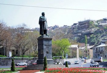 Армения отмечает 210-летие великого просветителя Хачатура Абовяна