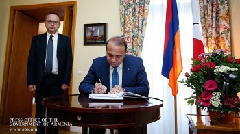 Премьер и первые лица правительства Армении посетили Посольство Франции