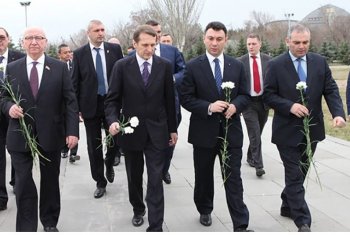 Спикер Госдумы РФ возложил цветы к Мемориалу памяти жертв геноцида армян