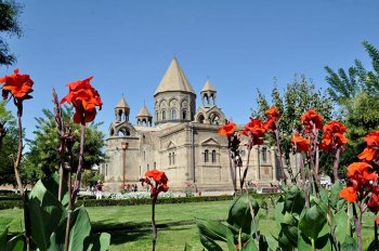 Армянская Апостольская Церковь празднует Успение Пресвятой Богородицы